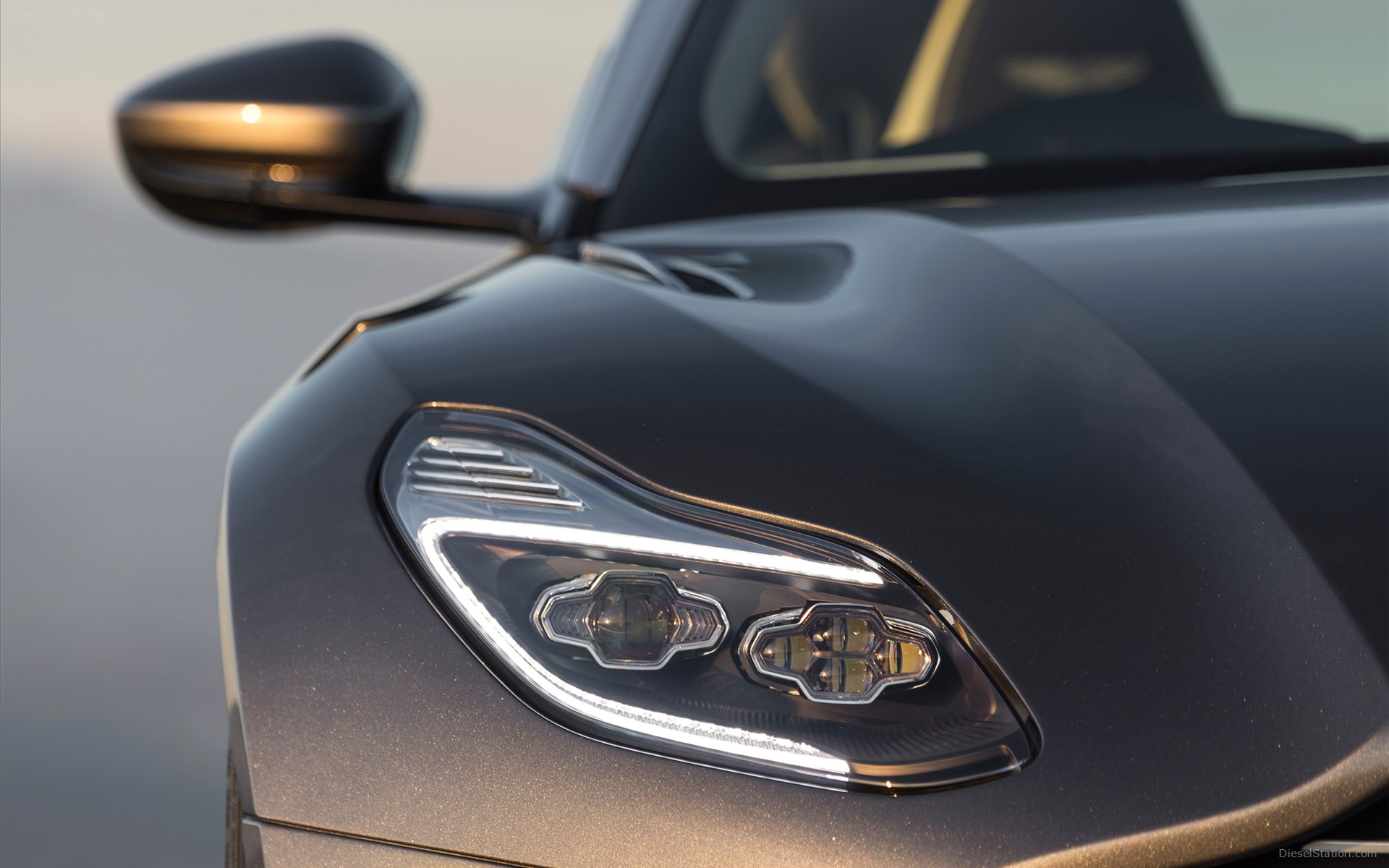 Aston Martin DB11 2017